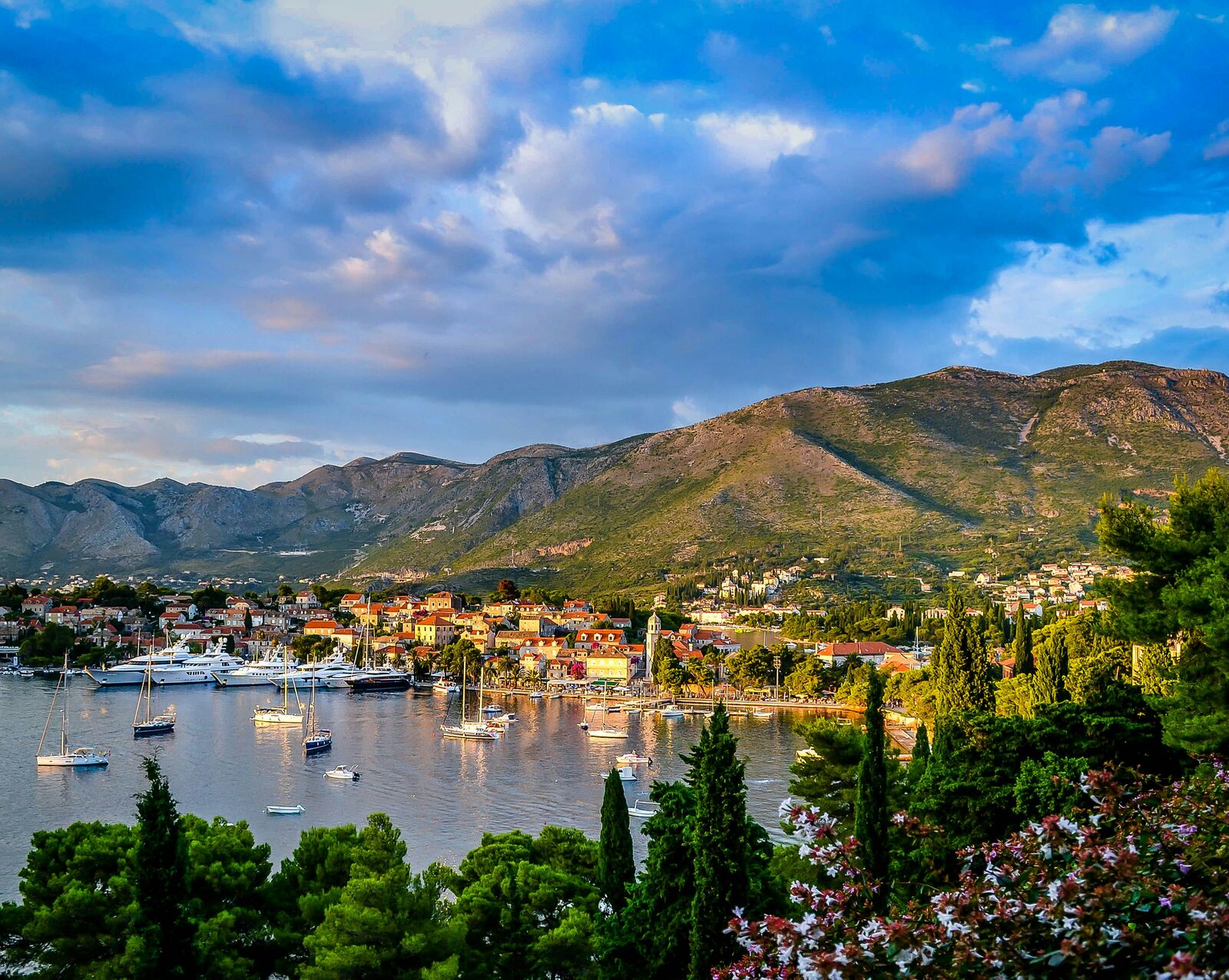 Croatia road view 2