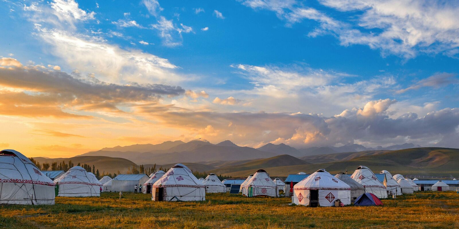 Mongolia road view 2
