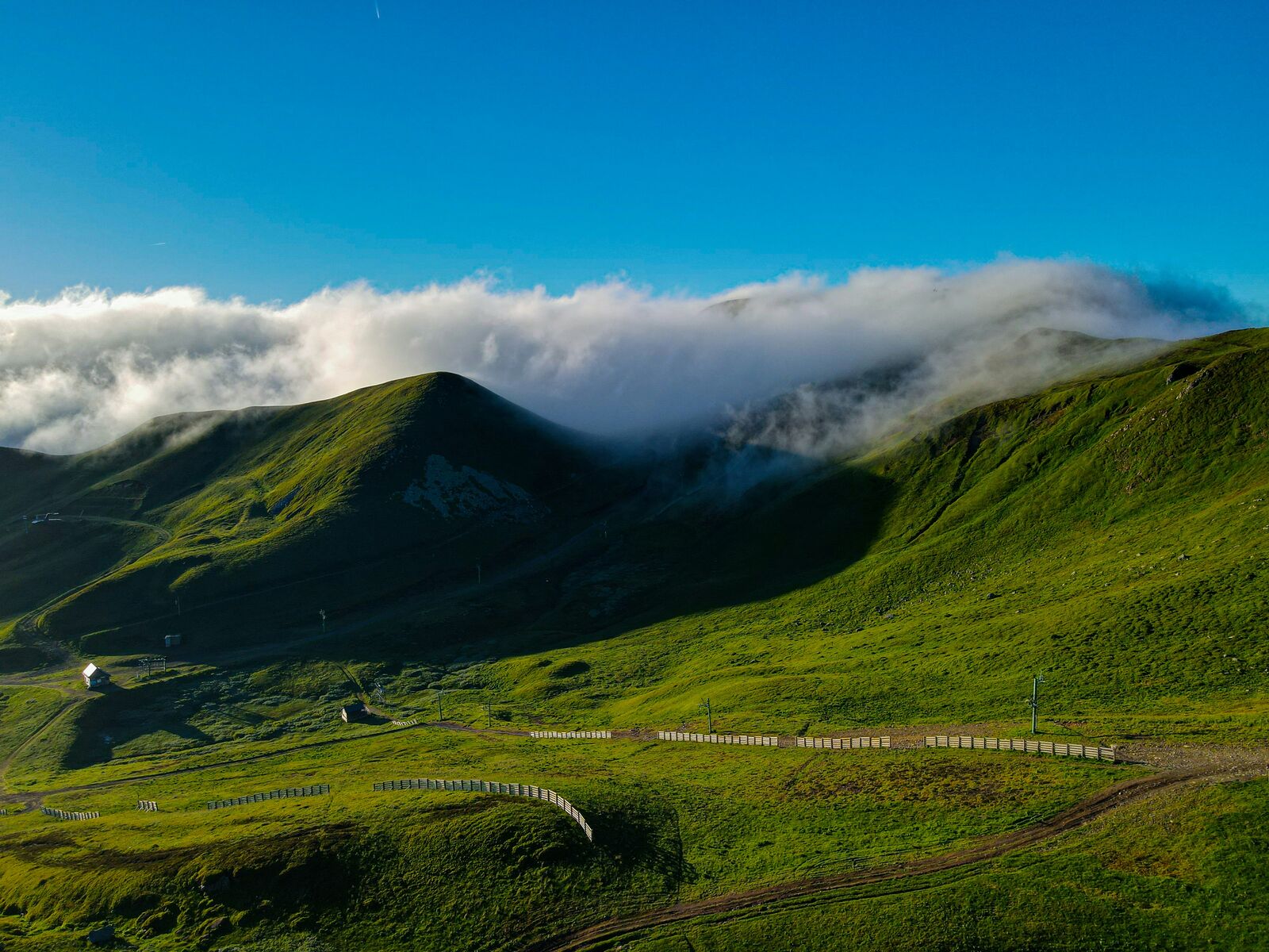 Auvergne Volcano Scenic Mountain Drive scenic driving route in France — photo 3