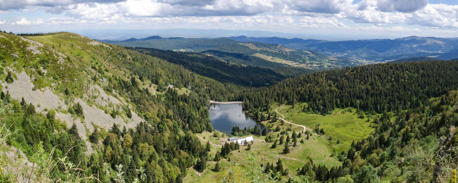 Jura Lakes Scenic Mountain Drive scenic driving route in France — photo 3