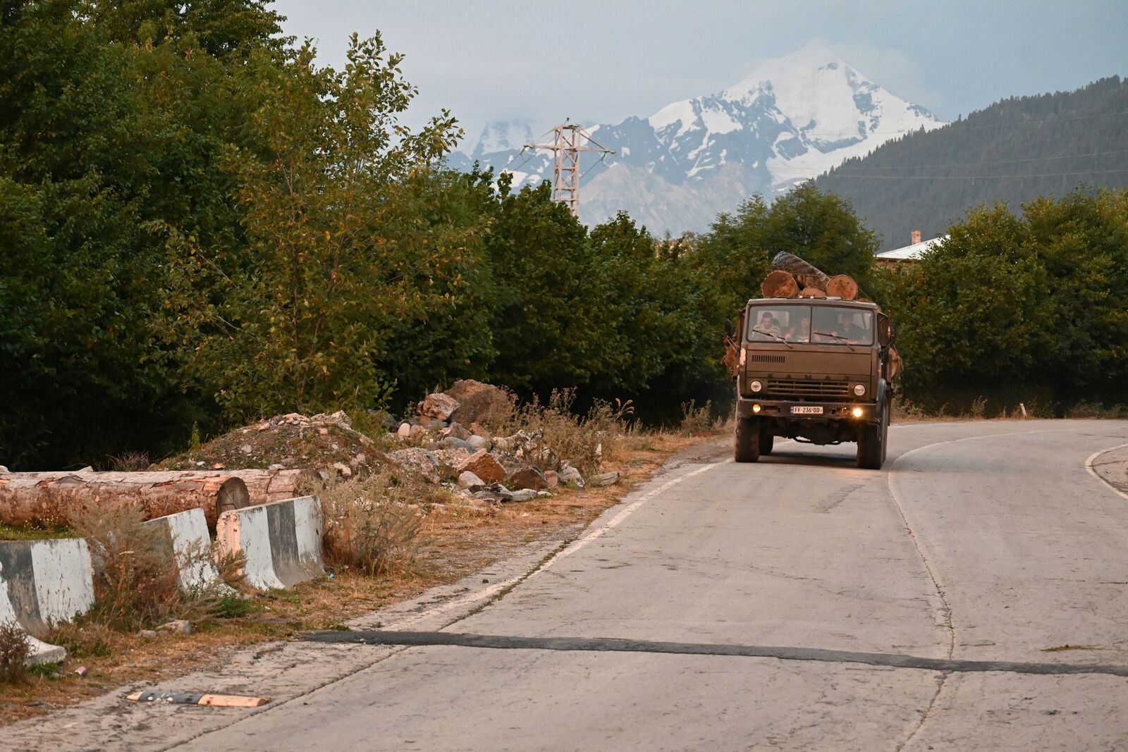Georgian Military Highway Caucasus Scenic Drive scenic driving route in Georgia — photo 2