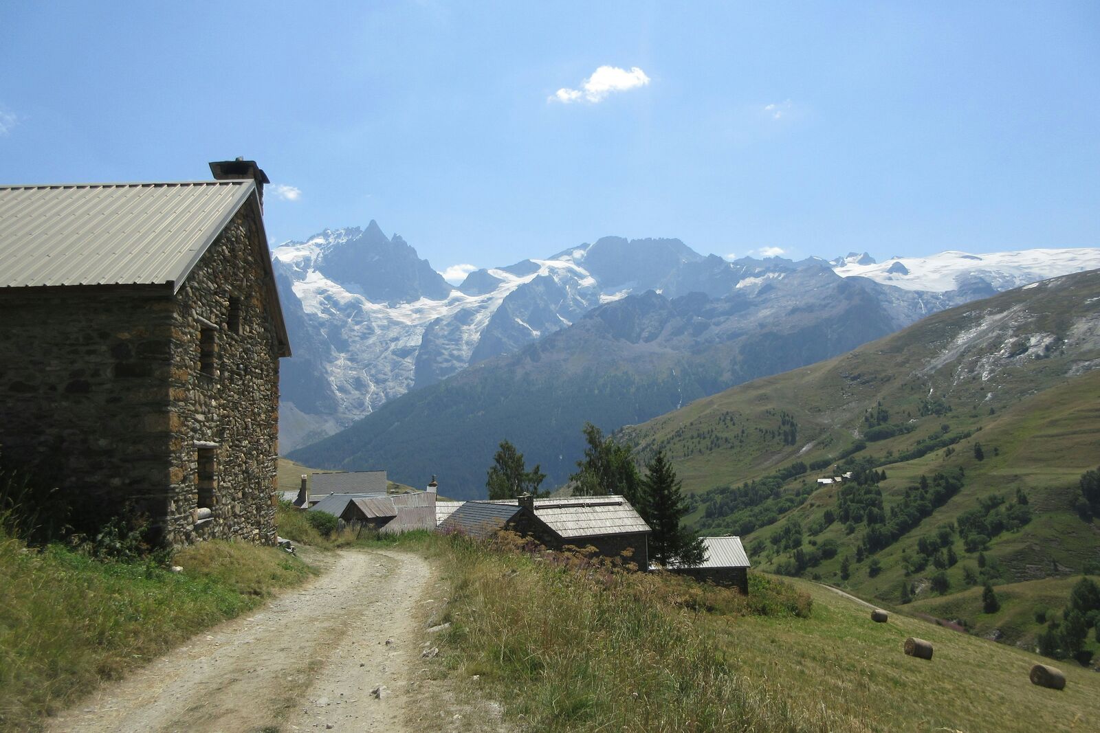Route des Grandes Alpes Alpine Scenic Road Trip scenic driving route in France — photo 3