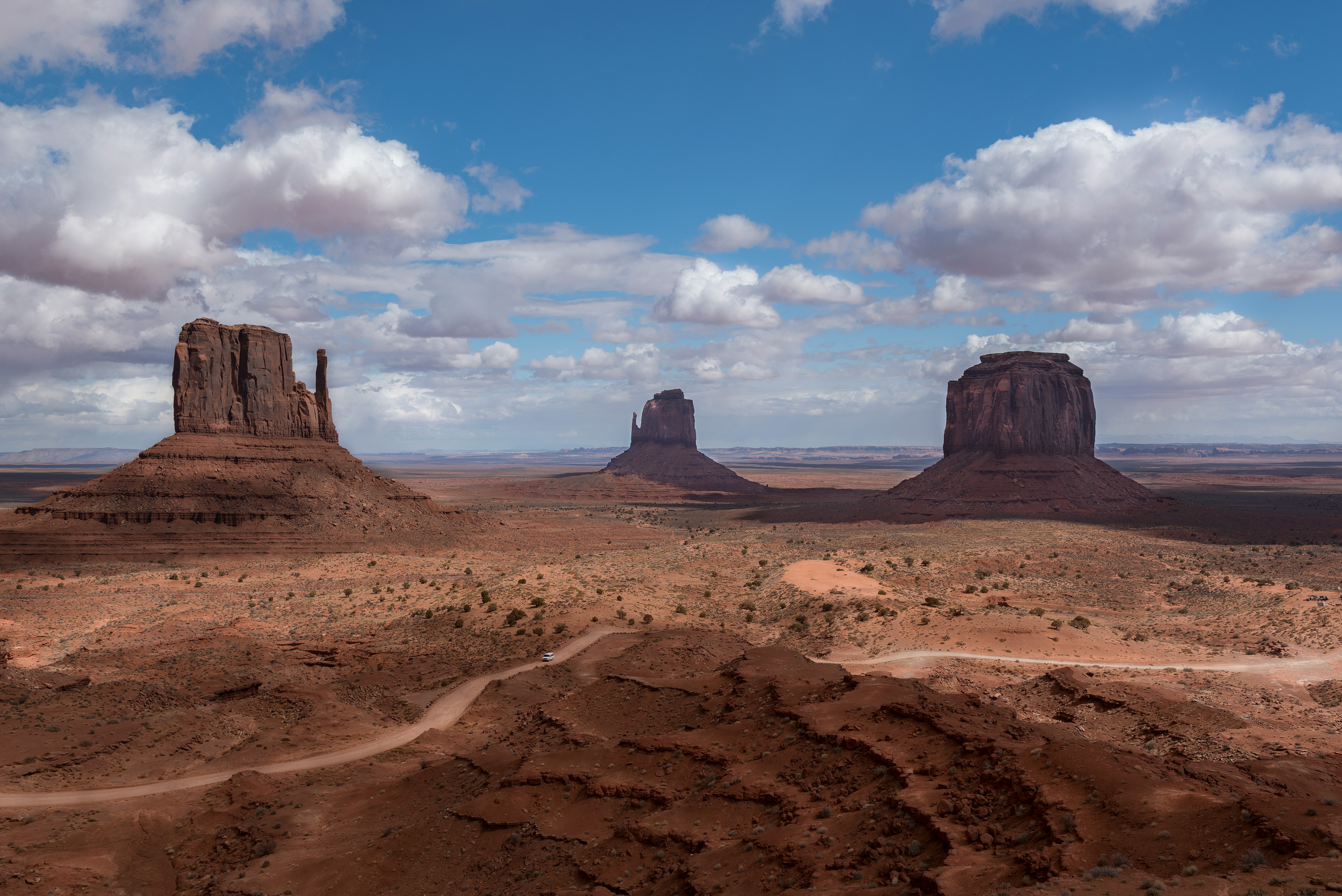 Monument Valley Scenic Drive scenic driving route in USA — photo 2