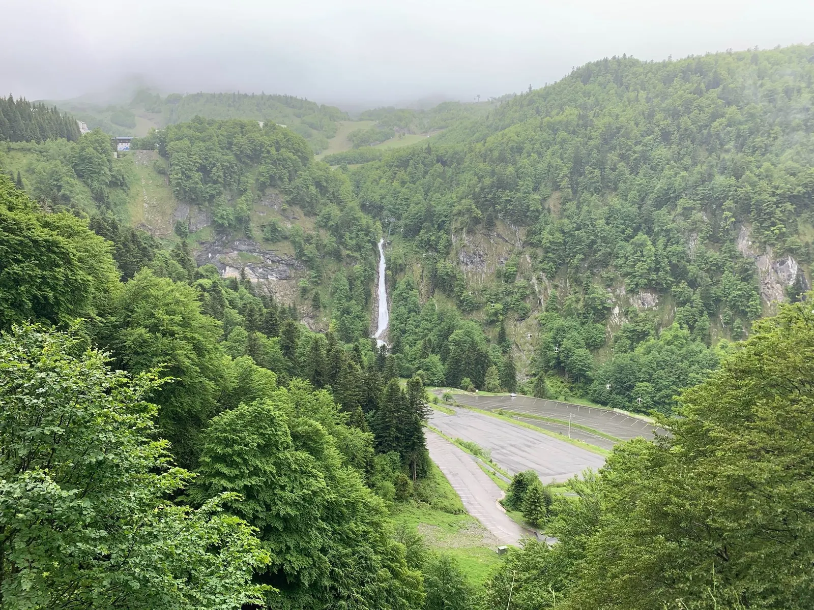 France–Spain Pyrenees Epic Cross-Border Alpine Scenic Drive Experience scenic driving route in France — photo 3