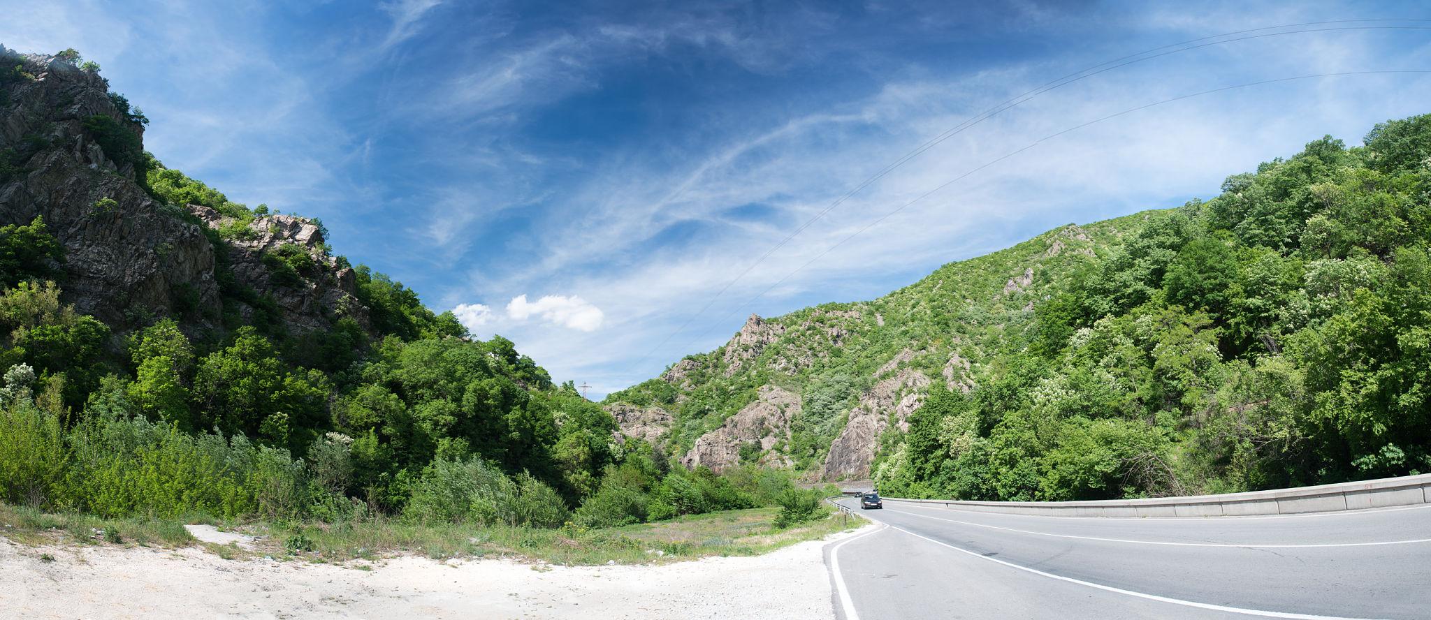 Rhodope Mountains Scenic Drive – Bulgaria’s Hidden Valleys & Mountain Roads scenic driving route in Bulgaria