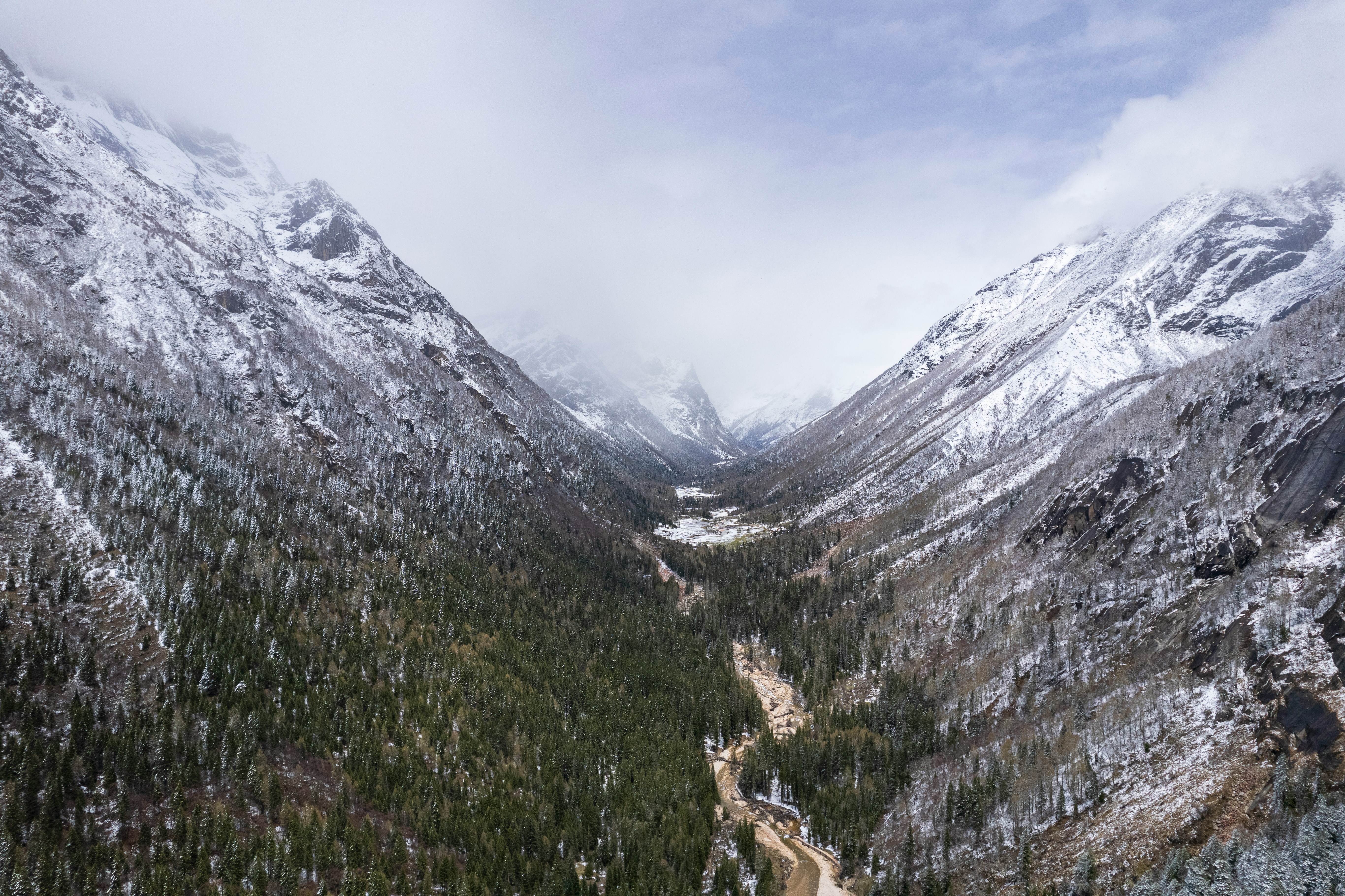 Sichuan–Tibet Highway Epic High-Altitude Scenic Drive – Chengdu to Lhasa Ultimate Road Trip Experience scenic driving route in China — photo 3