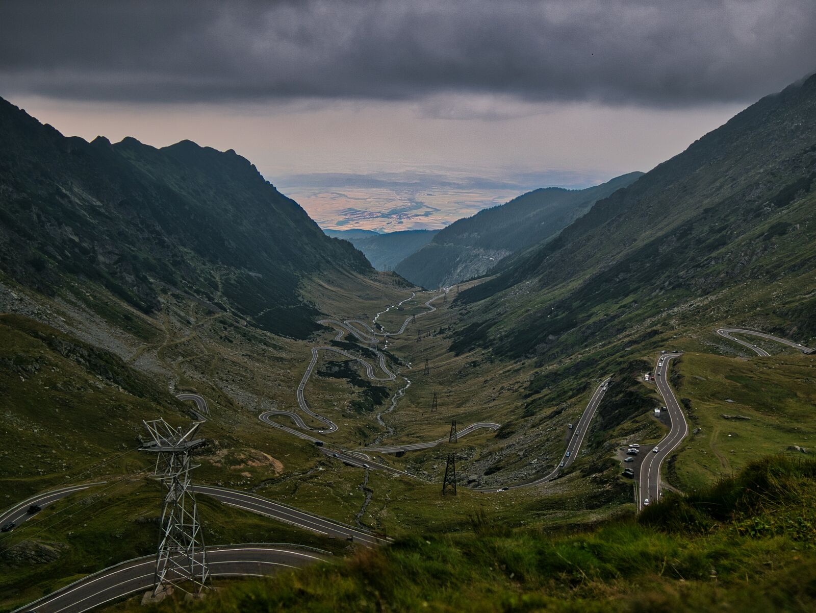 Transfăgărășan Alpine Scenic Highway Drive scenic driving route in Romania — photo 2