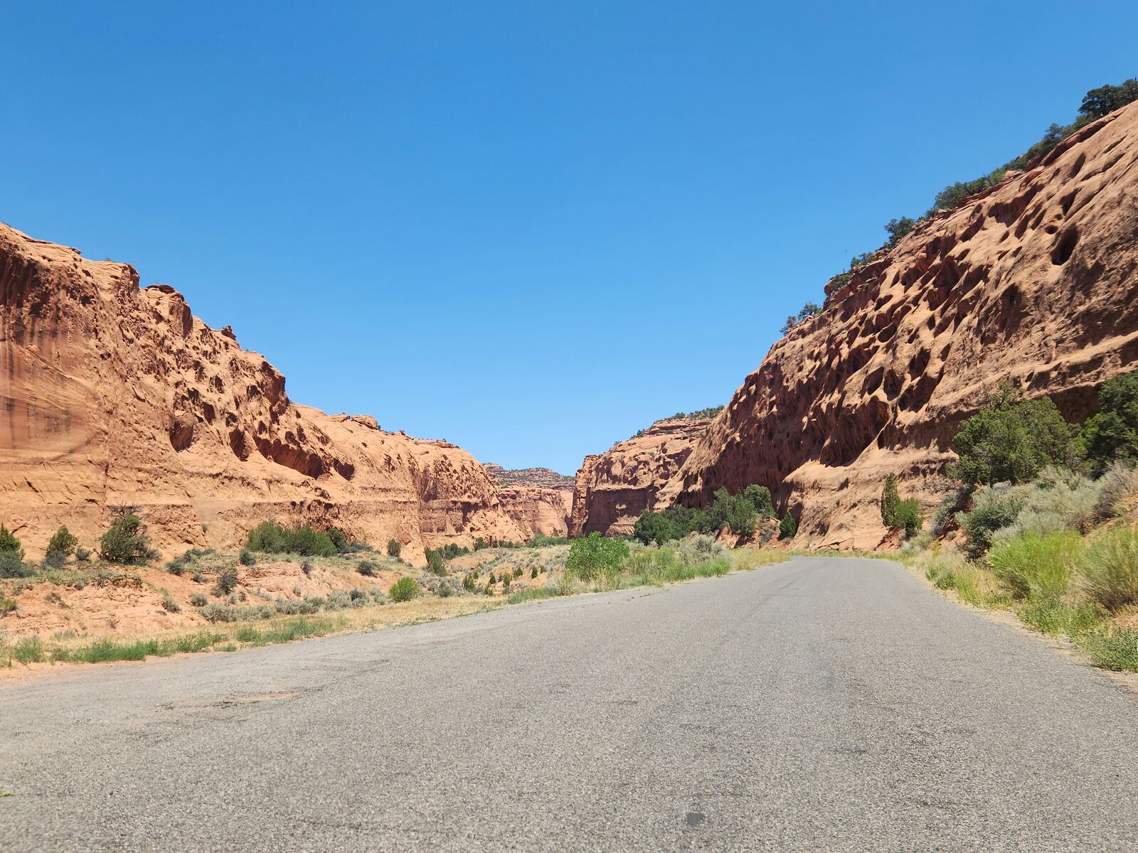 Route 12 Utah Desert Scenic Drive scenic driving route in USA — photo 2