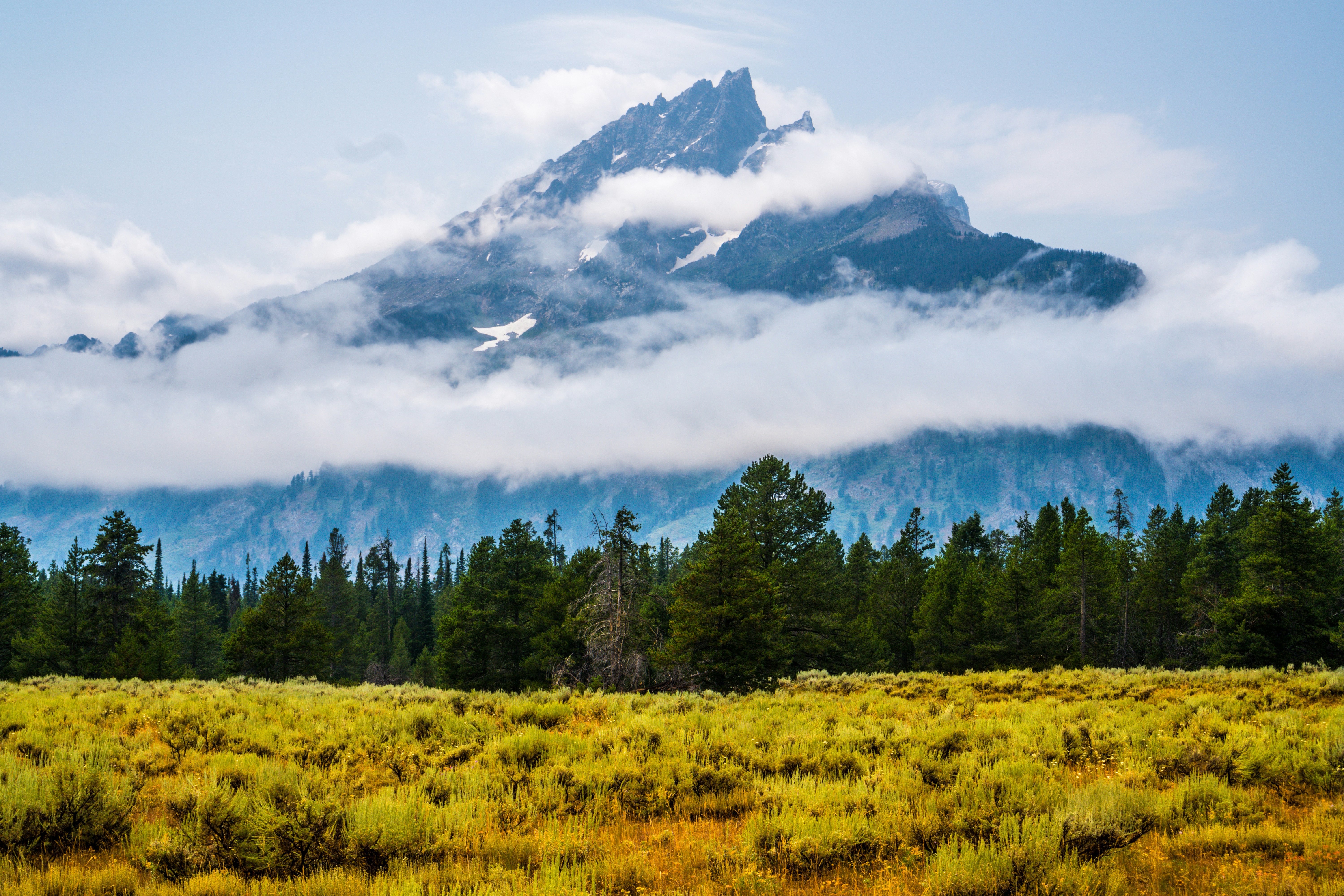 Yellowstone Grand Loop & Grand Teton Ultimate National Park Scenic Road Trip scenic driving route in USA — photo 2